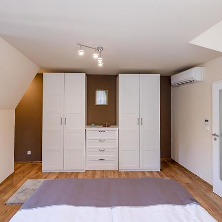 Apartments Menuet Karlovy Vary Rom bilde