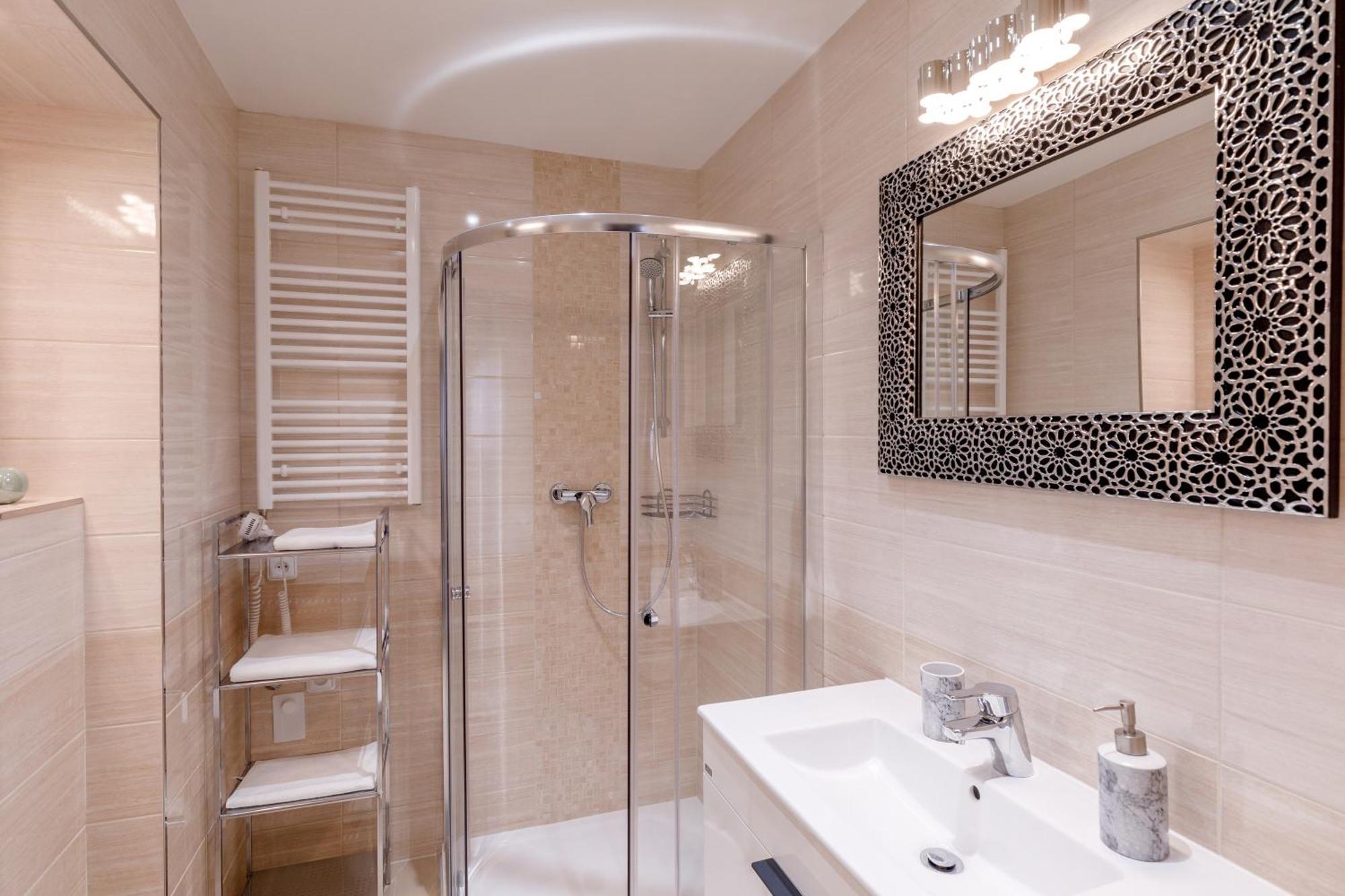Apartments Menuet Karlovy Vary Rom bilde